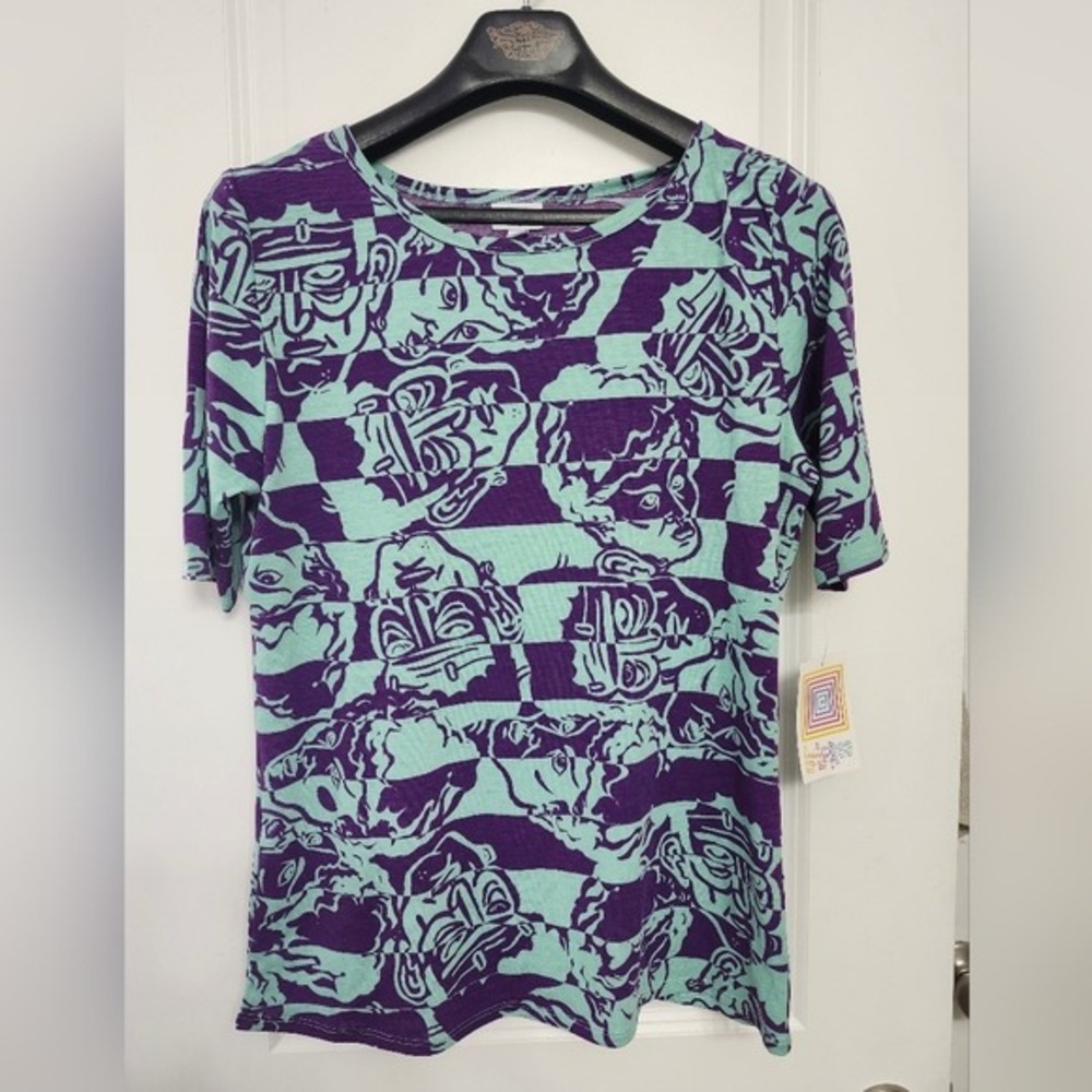 LuLaRoe Purple‎ and Teal Graphic Short Sleeve Top Woman's XL - Picture 2 of 4